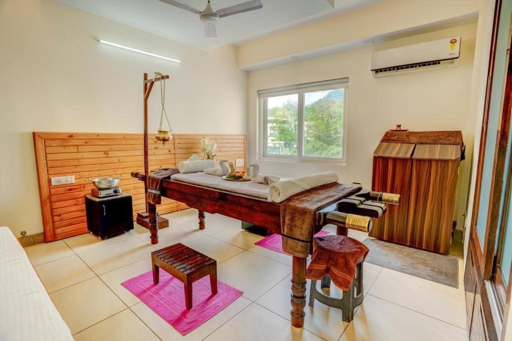Golden Healing Journeys Homestay Ришикеш Экстерьер фото